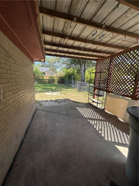 Tiny photo for 1204 E Wm J Bryan Parkway, Bryan, TX 77803 (MLS # 26004203)