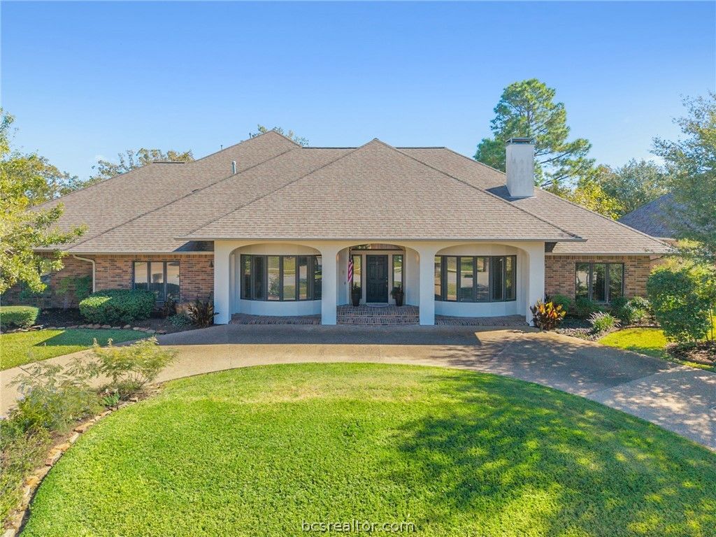 Photo of 9261 Brookwater Circle, College Station, TX 77845 (MLS # 26002605)