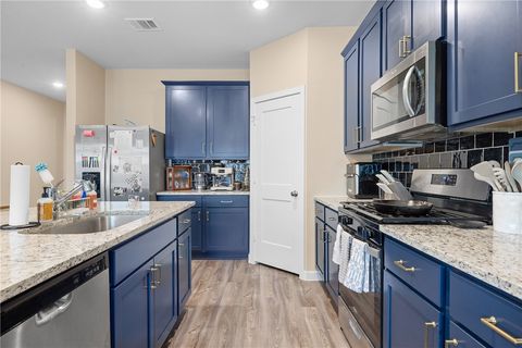 Tiny photo for 2402 River Way Drive, Navasota, TX 77868 (MLS # 26000688)