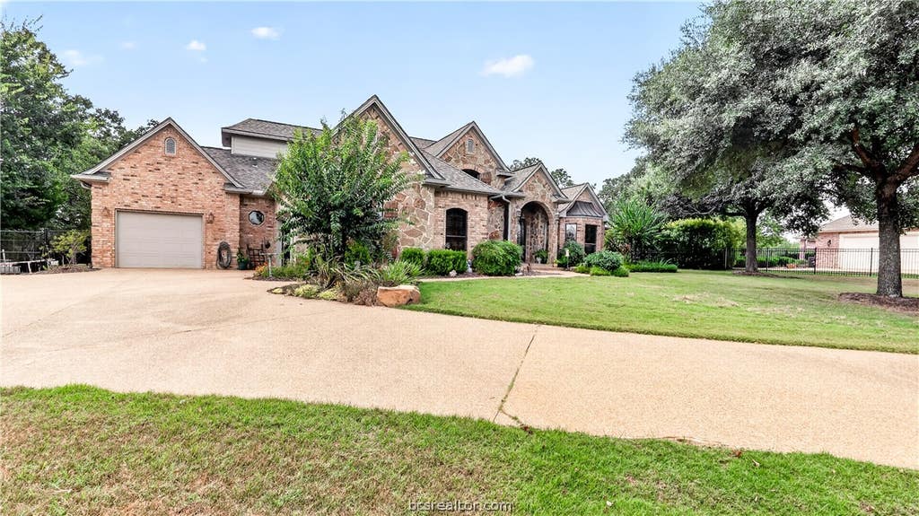 Photo of 2923 Chaco Canyon Drive, College Station, TX 77845 (MLS # 26010254)