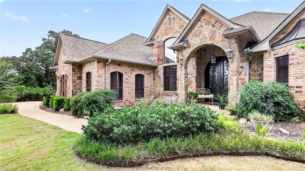 Photo of 2923 Chaco Canyon Drive, College Station, TX 77845 (MLS # 26010254)
