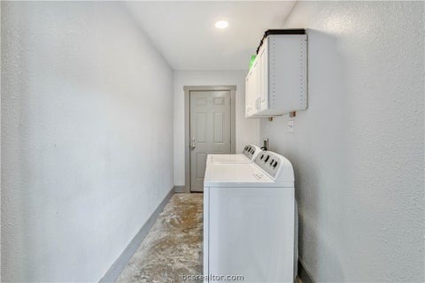 Tiny photo for 2009 Quail Run RUN, College Station, TX 77845 (MLS # 26011147)