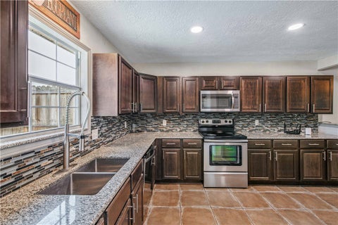 Tiny photo for 2009 Quail Run RUN, College Station, TX 77845 (MLS # 26011147)
