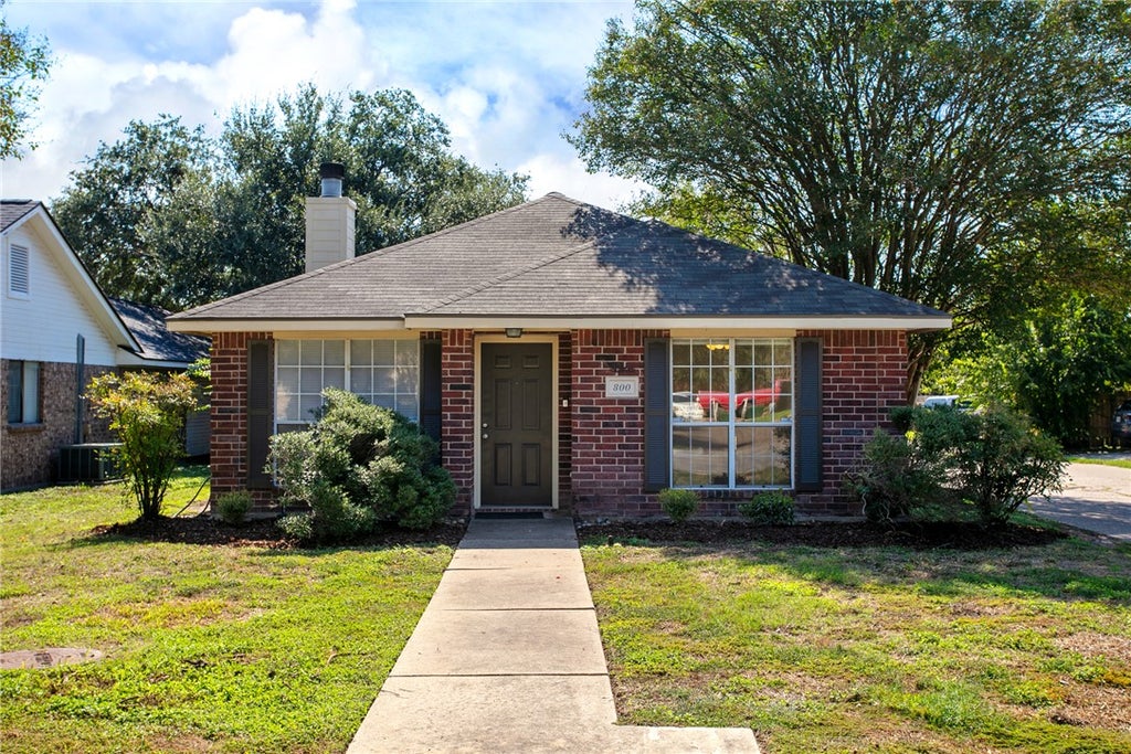 Photo of 800 Camellia Court, College Station, TX 77840 (MLS # 26012061)