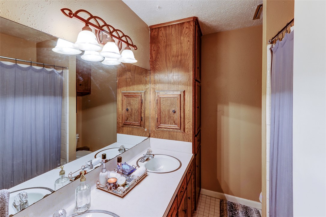 College Station, Texas 77845, United States, 3 Bedrooms Bedrooms, ,3 BathroomsBathrooms,Residential,Active,95303