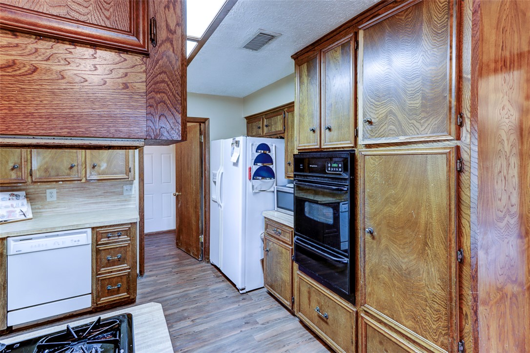 College Station, Texas 77845, United States, 3 Bedrooms Bedrooms, ,3 BathroomsBathrooms,Residential,Active,95303