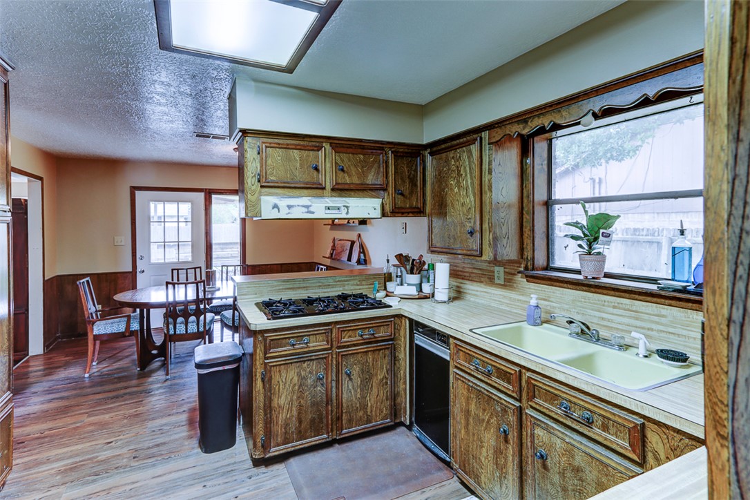 College Station, Texas 77845, United States, 3 Bedrooms Bedrooms, ,3 BathroomsBathrooms,Residential,Active,95303