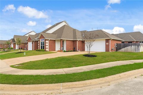 Tiny photo for 2011 Reagan Court, Bryan, TX 77802 (MLS # 26002775)