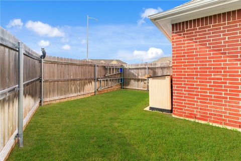 Tiny photo for 2011 Reagan Court, Bryan, TX 77802 (MLS # 26002775)