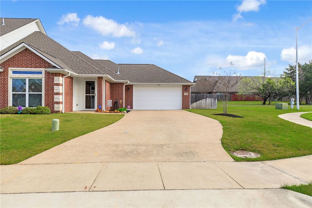 Photo of 2011 Reagan Court, Bryan, TX 77802 (MLS # 26002775)