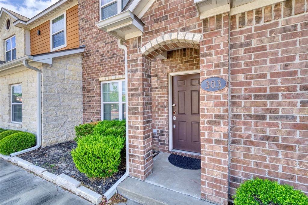Photo of 301 Southwest Parkway #303, College Station, TX 77840 (MLS # 26004352)