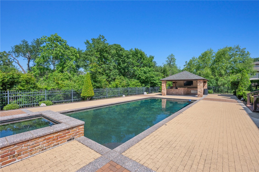 4727 Johnson Creek Loop