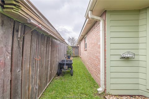 Tiny photo for 2633 Trophy Drive, Bryan, TX 77802 (MLS # 26005221)