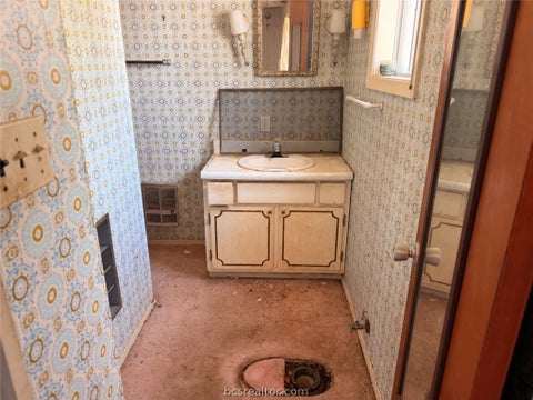 Tiny photo for 5150 County Road 132, Somerville, TX 77879 (MLS # 26011046)