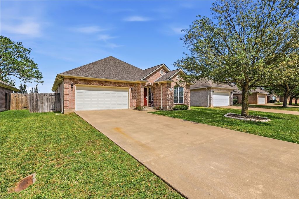 Photo of 1011 Bougainvillea Street, College Station, TX 77845 (MLS # 26004198)