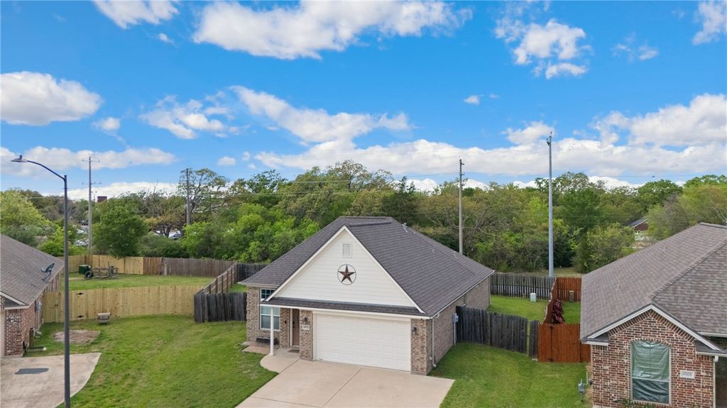 Photo of 6810 Appomattox Drive, College Station, TX 77845 (MLS # 26003864)