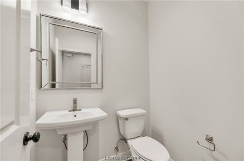 Tiny photo for 3512 Wildwood Court, Bryan, TX 77808 (MLS # 26005069)