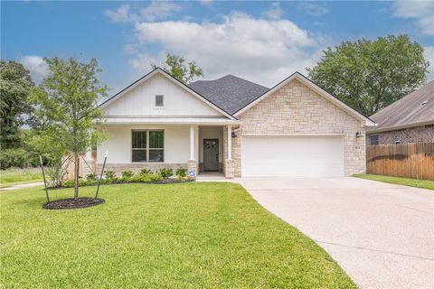 Photo of 3512 Wildwood Court, Bryan, TX 77808 (MLS # 26005069)