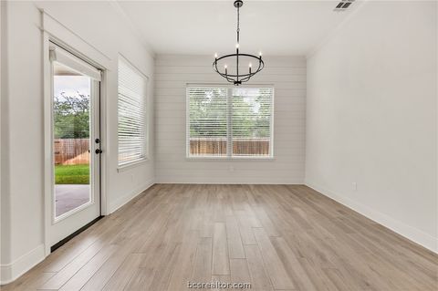 Tiny photo for 3512 Wildwood Court, Bryan, TX 77808 (MLS # 26005069)