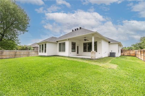 Tiny photo for 3512 Wildwood Court, Bryan, TX 77808 (MLS # 26005069)