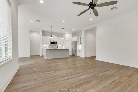 Tiny photo for 3512 Wildwood Court, Bryan, TX 77808 (MLS # 26005069)