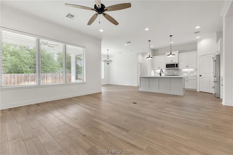 Tiny photo for 3512 Wildwood Court, Bryan, TX 77808 (MLS # 26005069)