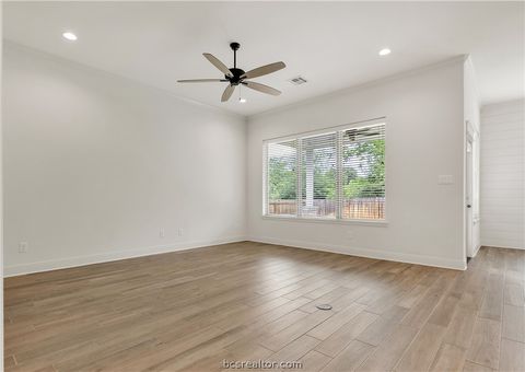 Tiny photo for 3512 Wildwood Court, Bryan, TX 77808 (MLS # 26005069)