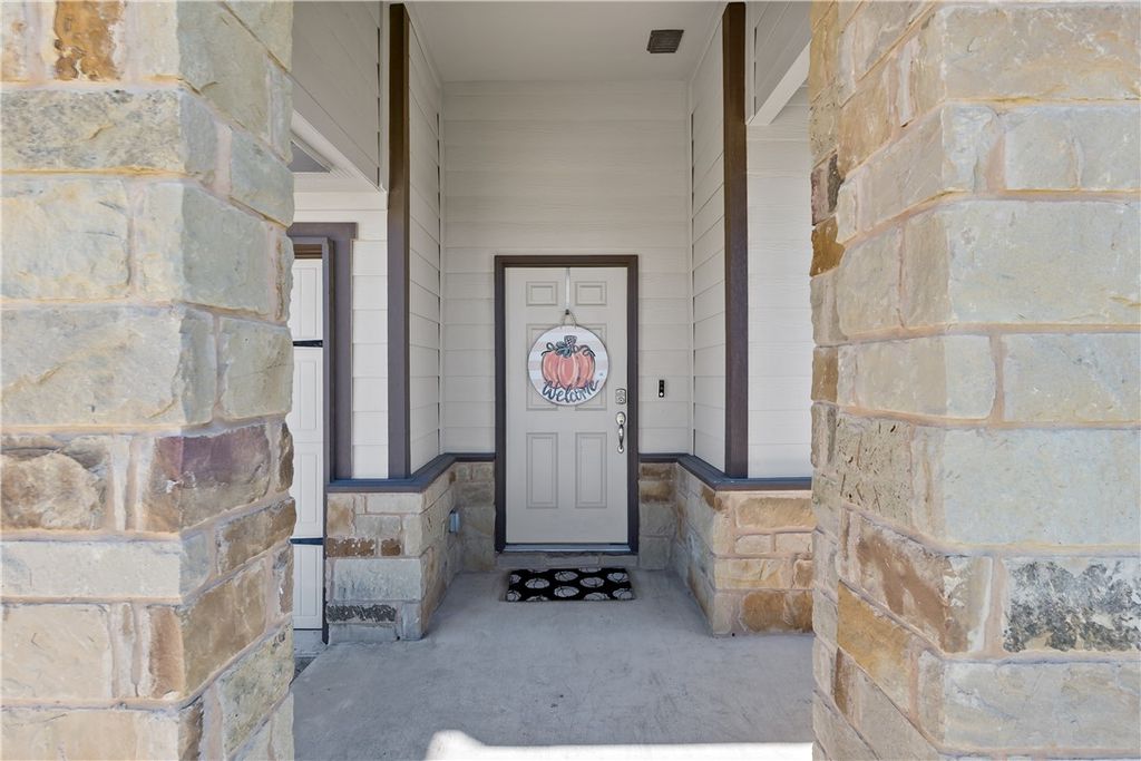 Photo of 2135 Chief Street, Bryan, TX 77807 (MLS # 25011350)