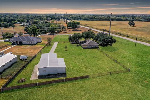 Photo of 1796 Fawn Lake Drive, Bryan, TX 77808 (MLS # 25009986)