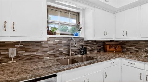 Tiny photo for 405 N Main Street, Franklin, TX 77856 (MLS # 26005355)