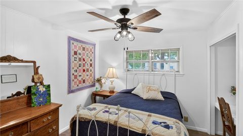Tiny photo for 405 N Main Street, Franklin, TX 77856 (MLS # 26005355)
