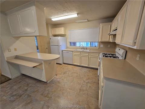 Tiny photo for 1815 Gettysburg Lane, Bryan, TX 77802 (MLS # 26010615)