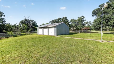 Tiny photo for 511 Lakeview, Somerville, TX 77879 (MLS # 26009106)