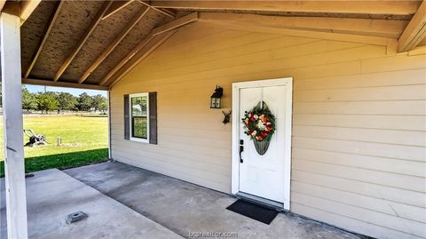Tiny photo for 511 Lakeview, Somerville, TX 77879 (MLS # 26009106)