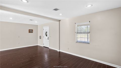 Tiny photo for 511 Lakeview, Somerville, TX 77879 (MLS # 26009106)