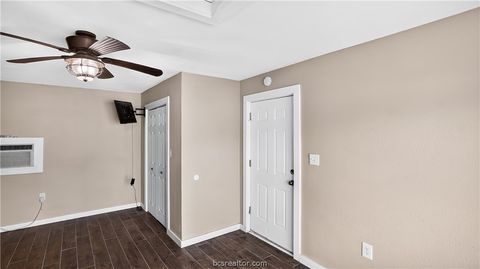 Tiny photo for 511 Lakeview, Somerville, TX 77879 (MLS # 26009106)