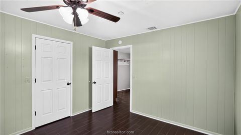 Tiny photo for 511 Lakeview, Somerville, TX 77879 (MLS # 26009106)