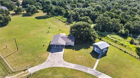 Tiny photo for 511 Lakeview, Somerville, TX 77879 (MLS # 26009106)