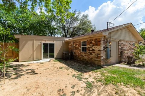 Tiny photo for 4104 Marsh Street, Bryan, TX 77803 (MLS # 26004137)