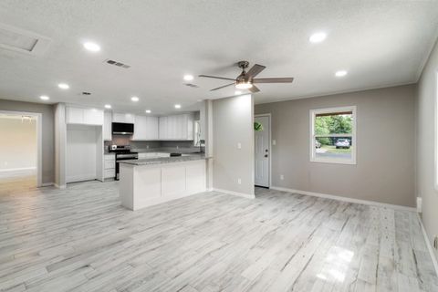 Tiny photo for 4104 Marsh Street, Bryan, TX 77803 (MLS # 26004137)