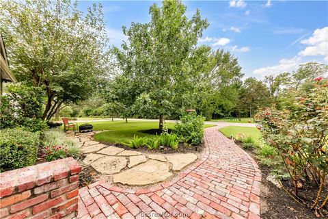 Tiny photo for 902 Woodland Parkway, College Station, TX 77840 (MLS # 26003093)