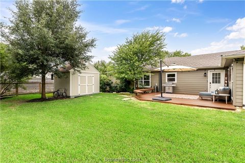 Tiny photo for 902 Woodland Parkway, College Station, TX 77840 (MLS # 26003093)