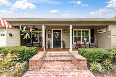 Tiny photo for 902 Woodland Parkway, College Station, TX 77840 (MLS # 26003093)