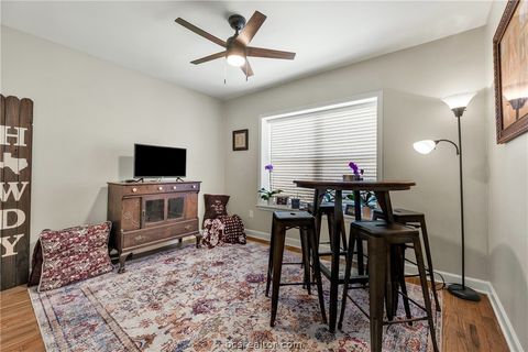 Tiny photo for 902 Woodland Parkway, College Station, TX 77840 (MLS # 26003093)