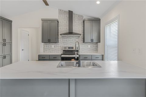 Tiny photo for 495 Avenue C, Somerville, TX 77879 (MLS # 26000410)