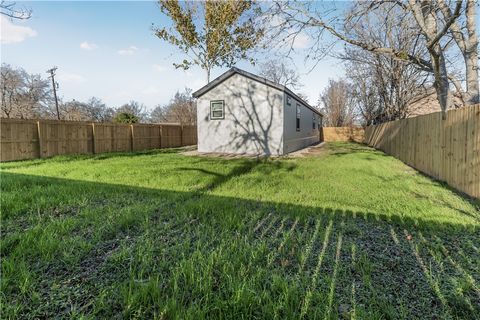 Tiny photo for 495 Avenue C, Somerville, TX 77879 (MLS # 26000410)