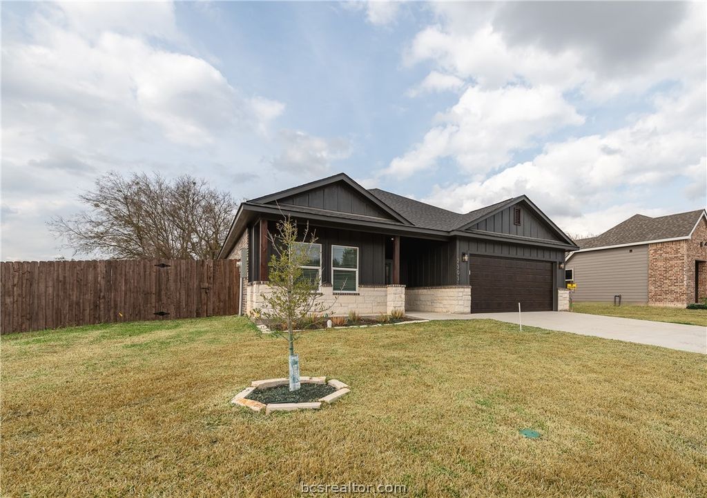 Photo of 2303 White Wing Drive, Navasota, TX 77868 (MLS # 26002188)