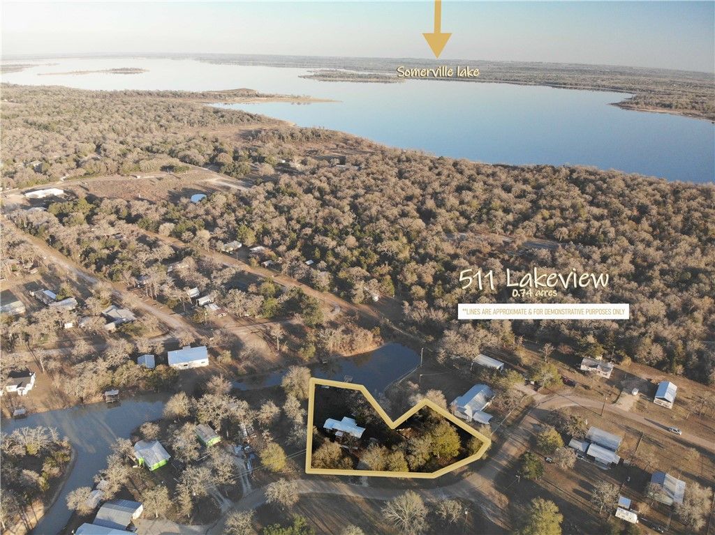 Photo of 515 Lakeview Lane, Somerville, TX 77879 (MLS # 26000712)