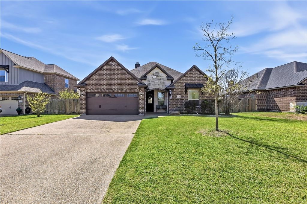 Photo of 2129 Chestnut Oak Circle, College Station, TX 77845 (MLS # 26003451)