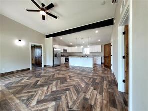 114 Lakeview Drive N